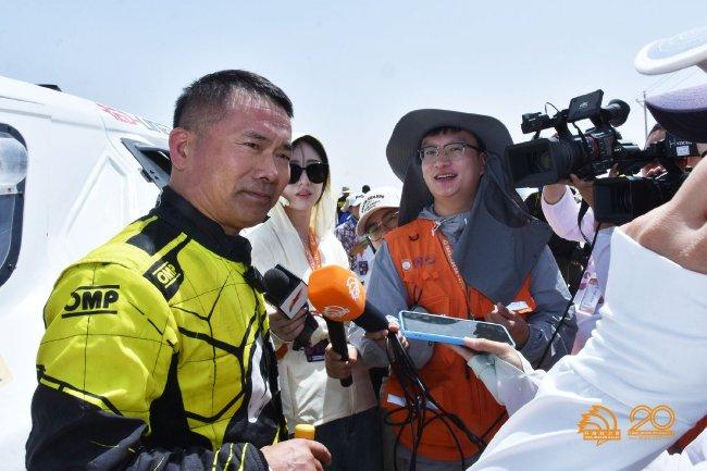 韩魏继续领跑2024年环塔越野赛汽车组总成绩