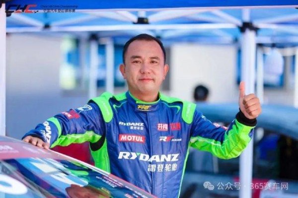 杨恩东双线作战展锋芒 遂宁爬山  赛勇夺双奖